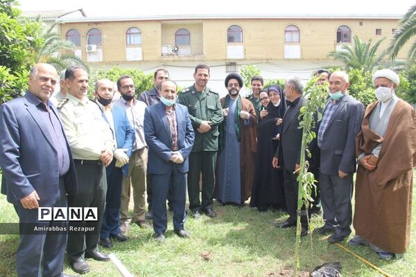 کاشت نهال به نیابت شهدای خان‌طومان در محمودآباد