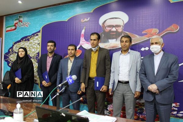 تجلیل از معلمان نمونه استان کهگیلویه و بویراحمد در جلسه  ویدئو کنفرانس رئیس جمهور