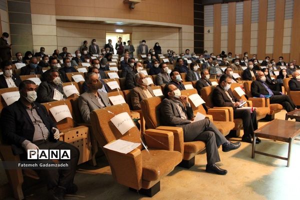جلسه ستادفرماندهی  اقتصاد مقاومتی استان تهران در شهرستان اسلامشهر