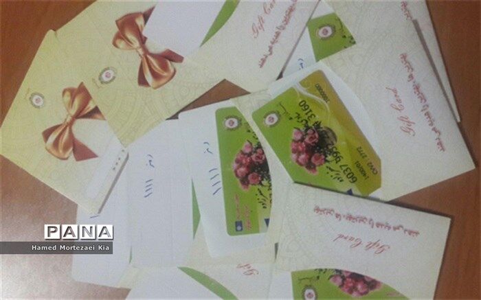 تقبل هزینه اینترنت دانش‌آموزان بی‌بضاعت مدرسه توسط دبیر مرندی