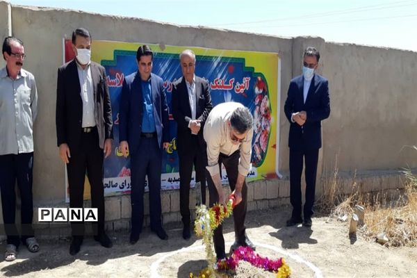 آیین کلنگ زنی دو آموزشگاه جدید خیرساز در شهرستان امیدیه