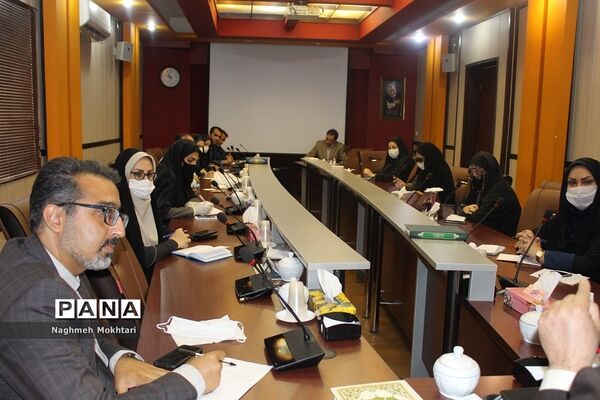 اولین جلسه کارگروه آموزشی مدیران منتخب مقطع ابتدایی در اداره‌کل شهرستان‌های استان تهران