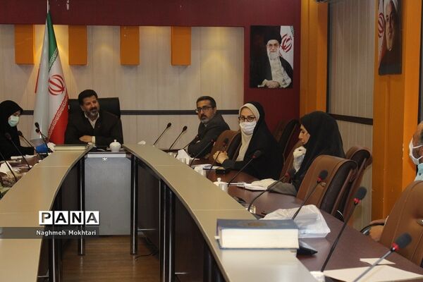 اولین جلسه کارگروه آموزشی مدیران منتخب مقطع ابتدایی در اداره‌کل شهرستان‌های استان تهران