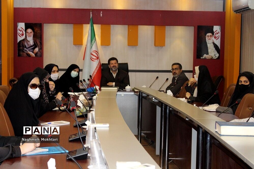 اولین جلسه کارگروه آموزشی مدیران منتخب مقطع ابتدایی در اداره‌کل شهرستان‌های استان تهران