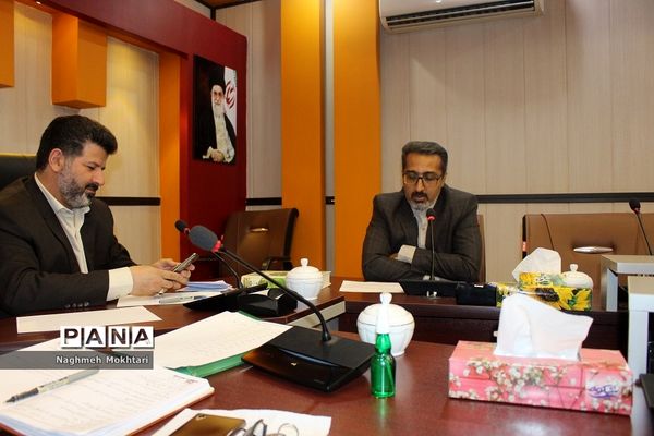 اولین جلسه کارگروه آموزشی مدیران منتخب مقطع ابتدایی در اداره‌کل شهرستان‌های استان تهران