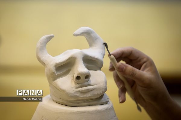 آیین افتتاح سومین مدرسه صنایع دستی و مدرسه کسب و کار