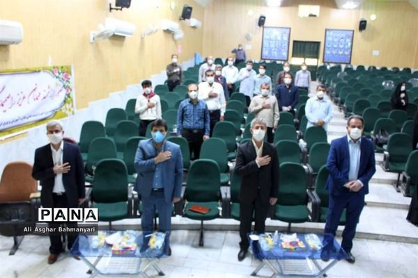 تجلیل از طلایه داران تربیت و مربیان پیشتاز منطقه  شبانکاره