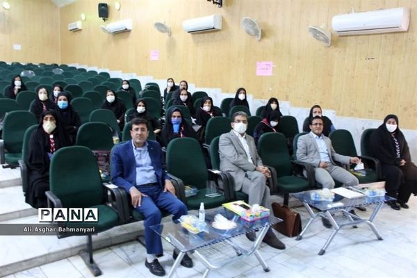 تجلیل از طلایه داران تربیت و مربیان پیشتاز منطقه  شبانکاره