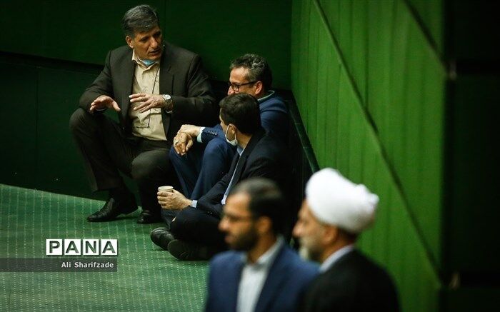 نمایندگان نماز آیات خواندند