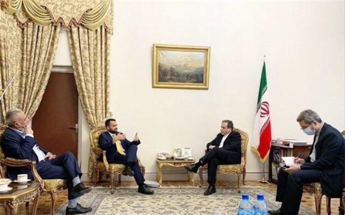 قانونی کردن وضعیت افغان‌ها در ایران اولویت اصلی است