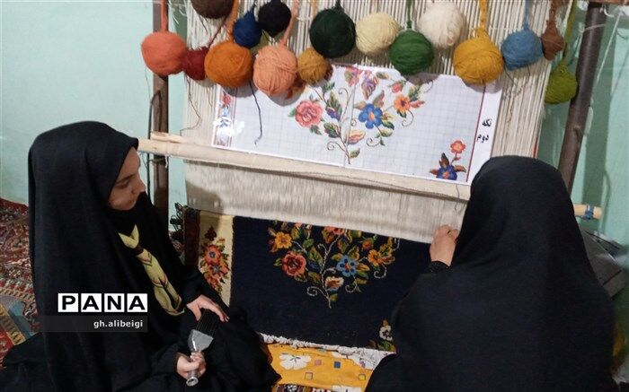 زندگی بافتن یک قالی ست