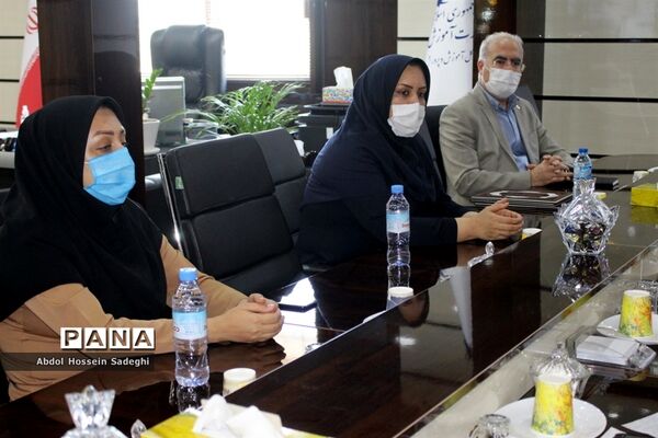 نشست مدیرکل بهزیستی استان بوشهربا مدیرکل آموزش و پرورش استان