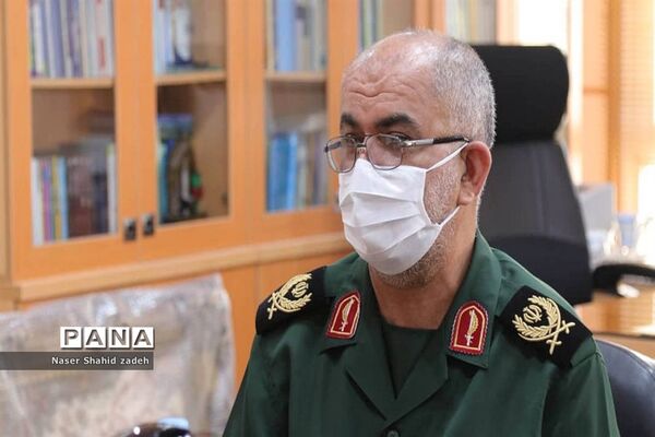 تقدیر فرمانده سپاه امام صادق (ع) از مدیرکل دادگستری استان بوشهر