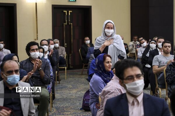 رونمایی  از کتاب زندگینامه بانو خیر مدرسه ساز زهرا گیتی نژاد