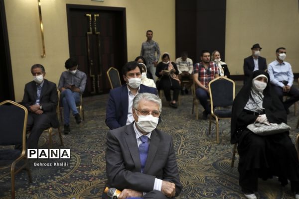 رونمایی  از کتاب زندگینامه بانو خیر مدرسه ساز زهرا گیتی نژاد