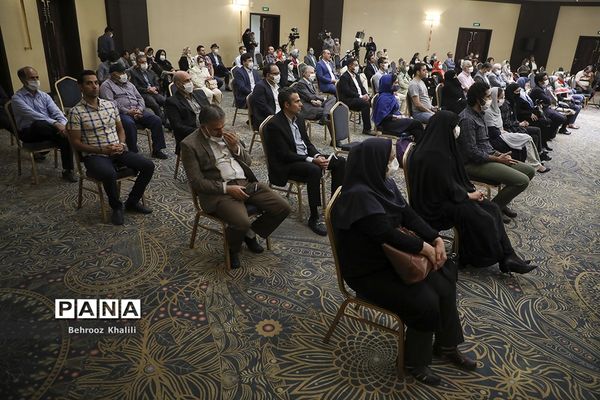 رونمایی  از کتاب زندگینامه بانو خیر مدرسه ساز زهرا گیتی نژاد