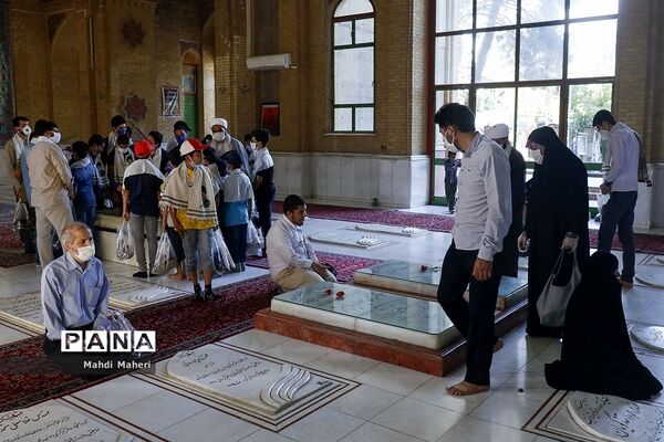 گلباران مزار شهدای هفتم تیر