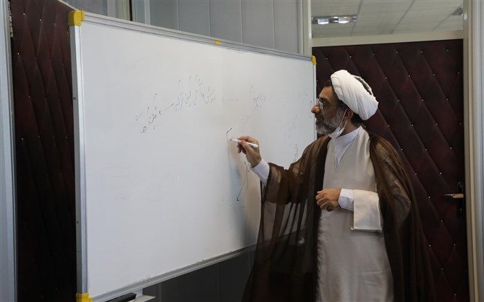 دانشگاه فرهنگیان در برگزاری کرسی‌های نظریه پردازی کارنامه موفقی دارد