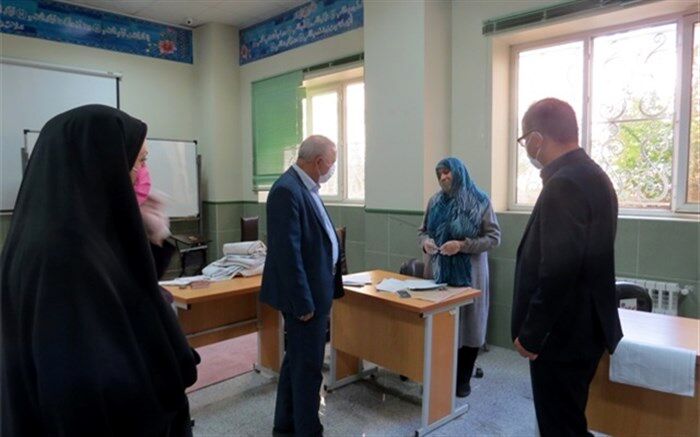 بازدید مدیر منطقه 6 از حوزه تصحیح امتحانات نهایی