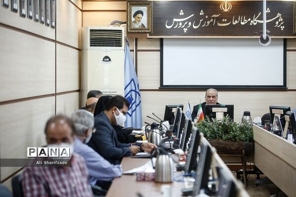 نشست تبیین ابعاد جامعه شناسی، روانشناختی و تربیت خشونت خانگی