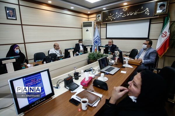 نشست تبیین ابعاد جامعه شناسی، روانشناختی و تربیت خشونت خانگی