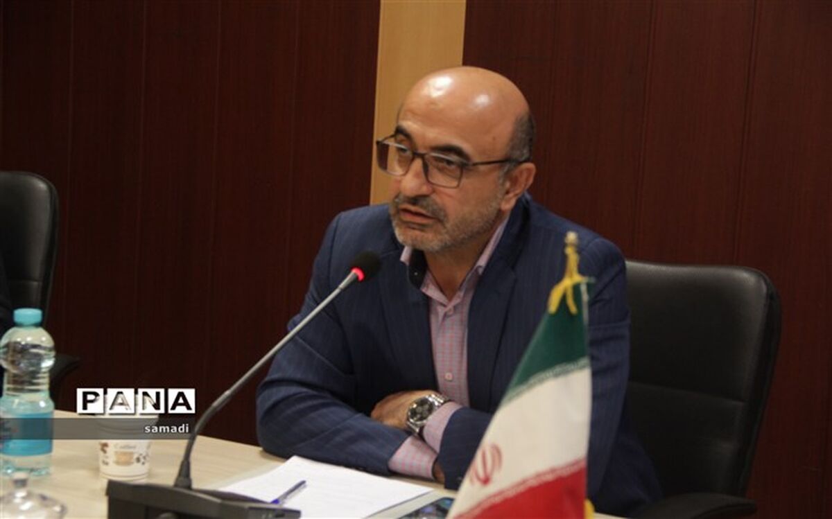  حسینی: تمام فعالیت های منطقه و مدارس در قالب پروژه مهر، انجام خواهد شد
