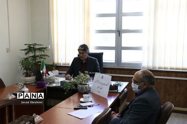 نشست ساماندهی لباس فرم دانش‌آموزی خراسان رضوی