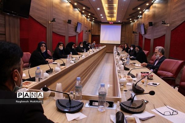 اولین نشست کارگروه آموزشی مدیران منتخب استانی در دوره متوسطه