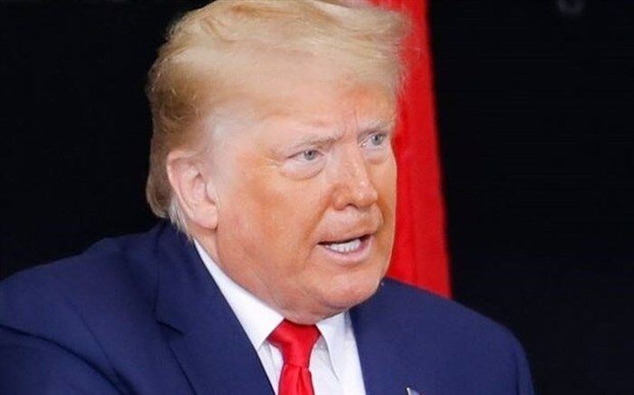 ترامپ: کسانی که به من رای نمی‌دهند «احمق» هستند