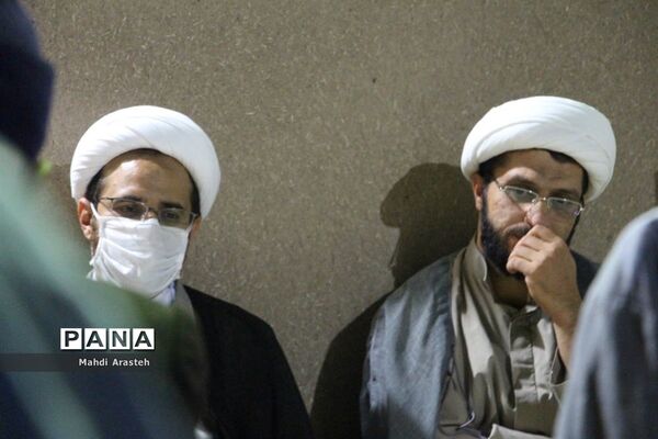 اقامه نماز با حضور کاروان زیر سایه خورشید در مسجد جامع شهرستان خوسف