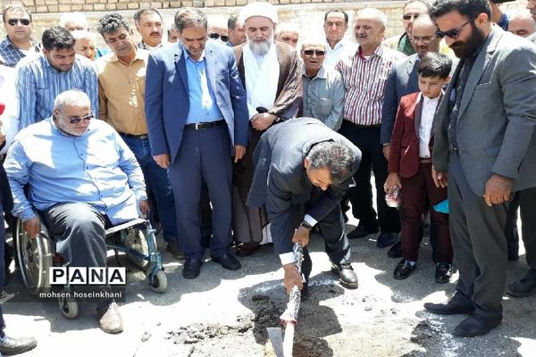 کلنگ زنی مدرسه خیرساز سگزآباد