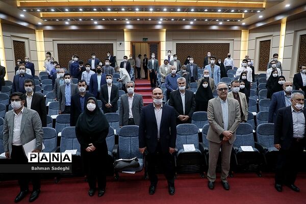 مراسم تجلیل از برگزیدگان اولین دوره مسابقات نوآوری‌های صنعتی