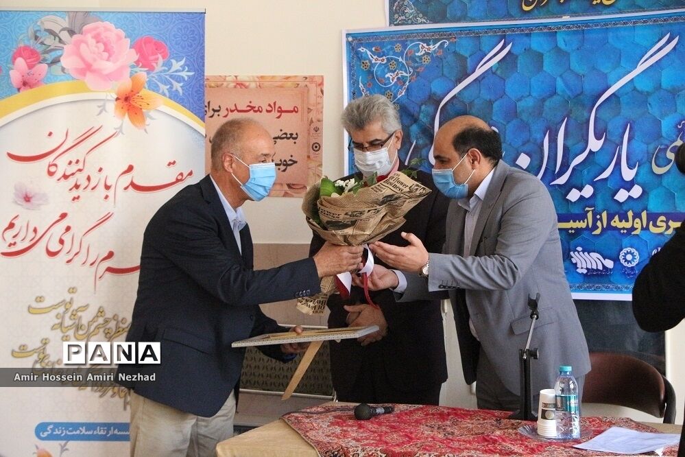 افتتاح نمایشگاه یاریگران زندگی