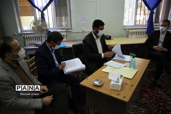 بازدید اکرمی معاون آموزش متوسطه اداره‌کل از حوزه‌های امتحانی منطقه میانه