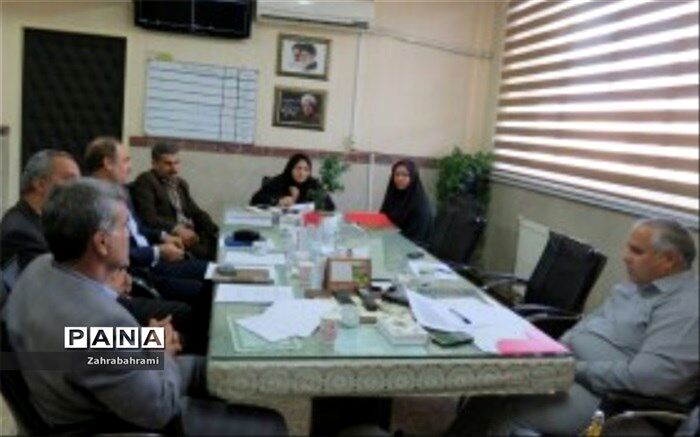 دومین نشست ستاد شاهد در آموزش و پرورش پاکدشت برگزار شد