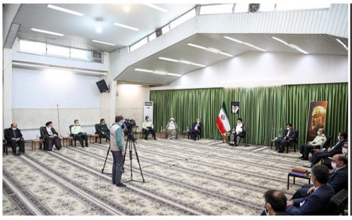 باید اعتماد عمومی به نظام‌ را تقویت کنیم