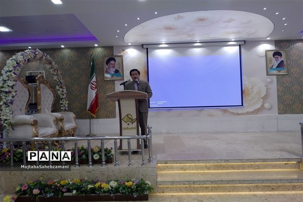 هم اندیشی مدیران مدارس کاشمر