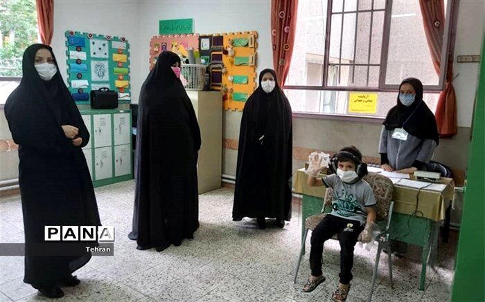 بازدیدسید مومن از پایگاه های سنجش دانش آموزان بدو ورود به دبستان