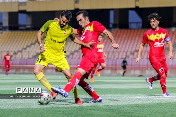 دیدارتیم های نود ارومیه و خوشه طلایی ساوه