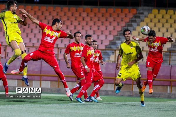 دیدارتیم های نود ارومیه و خوشه طلایی ساوه