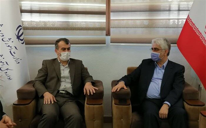 معلمان قشر مهمی هستند که می بایست فرهنگ غنی کشور را بسازند