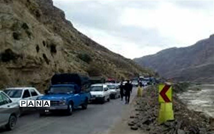 دو کشته و مجروح بر اثر ریزش کوه در محور چالوس