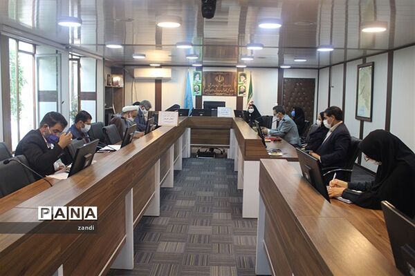 جلسه کارگروه تخصصی لباس فرم مدارس
