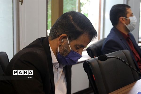 جلسه کارگروه تخصصی لباس فرم مدارس