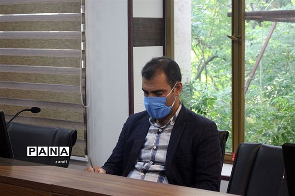 جلسه کارگروه تخصصی لباس فرم مدارس