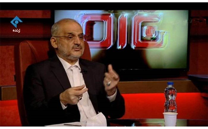 حاجی‌ میرزایی: با مدارسی که این روزها کلاس برگزار می‌کنند برخورد می‌شود