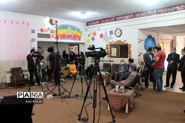 بازدید معاون پرورشی و فرهنگی وزارت آموزش و پرورش از استودیوی تولید محتوای شبکه شاد در ناحیه یک شهرری