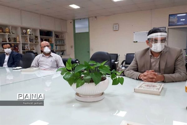 جلسه برنامه‌ریزی طرح تسنیم در اداره‌کل آموزش و پرورش استان بوشهر