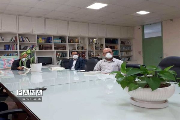 جلسه برنامه‌ریزی طرح تسنیم در اداره‌کل آموزش و پرورش استان بوشهر