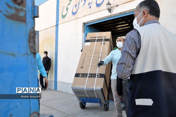 مراسم اهدا 50 سری جهیزیه به همت خیرین مرکز نیکوکاری شهرخوسف